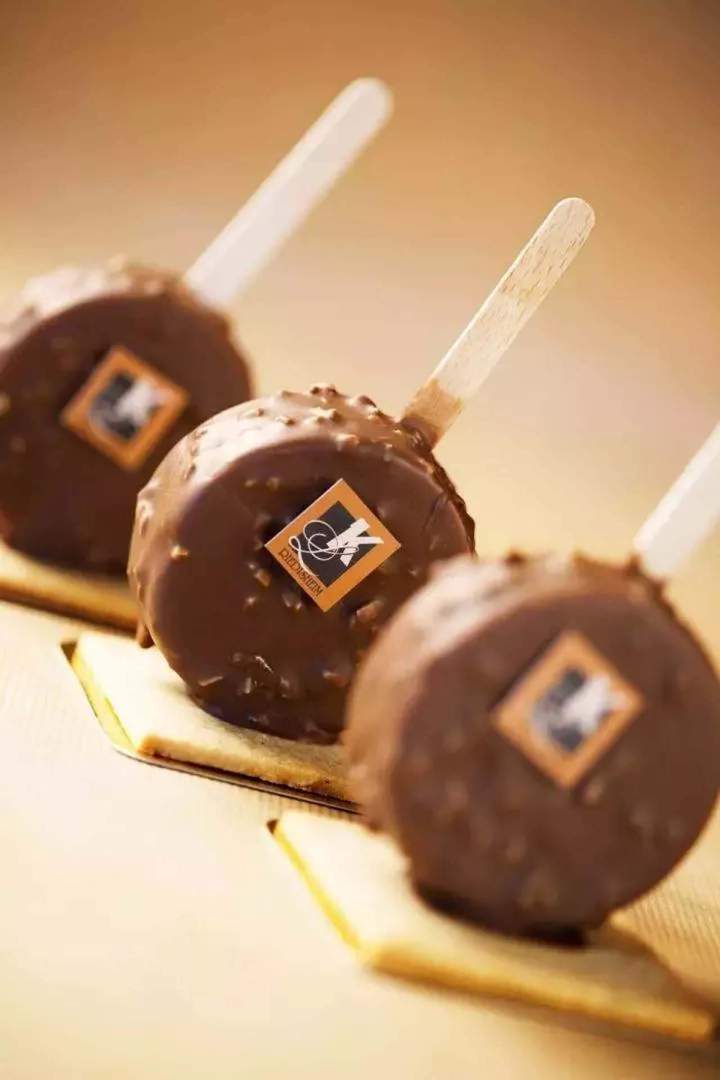 Artisan glacier Riedisheim